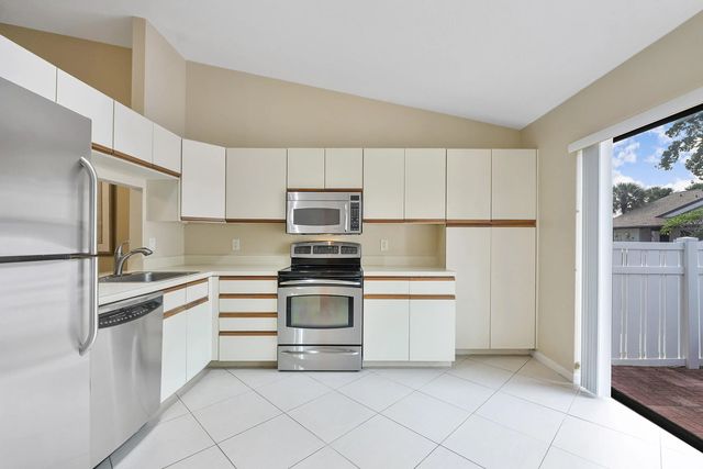 3 of 45 - 3356 Carambola Circle S, Coconut Creek, FL