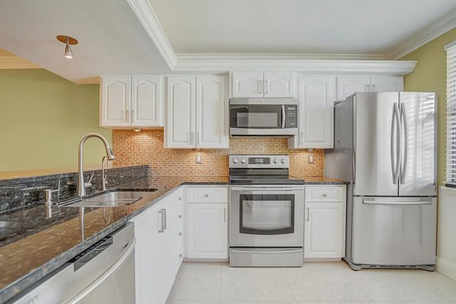 3 of 22 - 6073 Balboa Circle #105, Boca Raton, FL