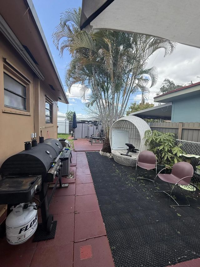 5 of 21 - 250 Sw 76th Court, Miami, FL