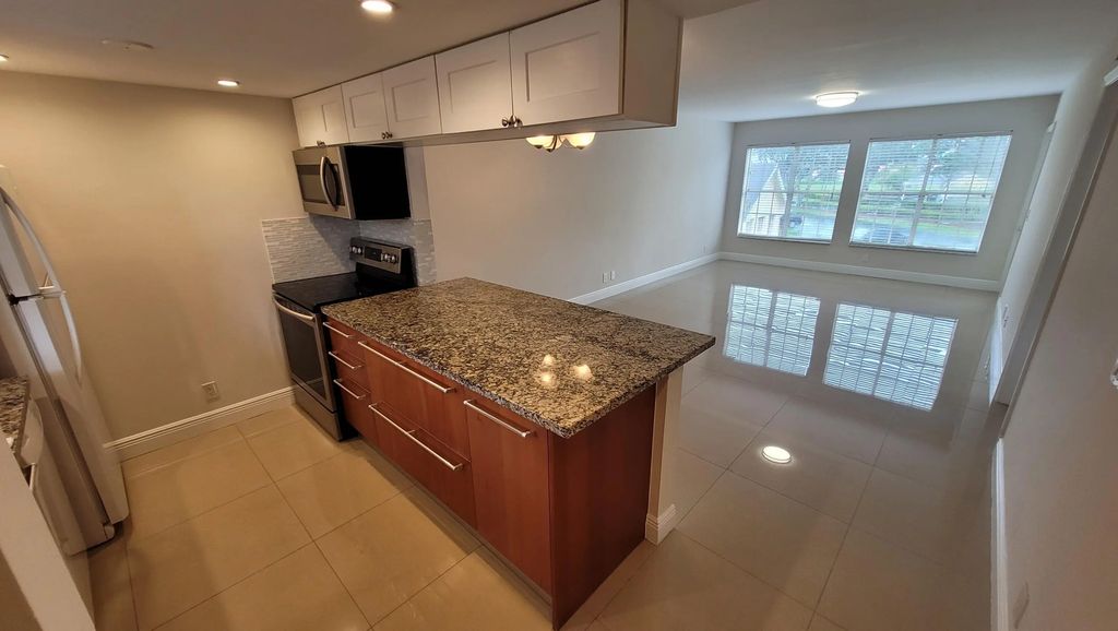 6283 La Costa Drive #f, Boca Raton