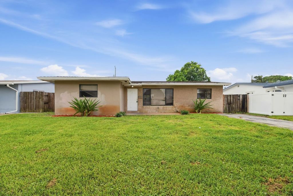 6540 Grant Court, Hollywood