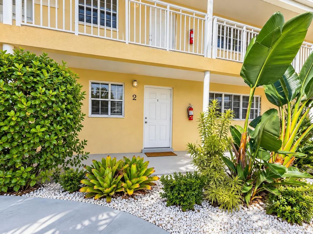 405 Southwind Drive #2, North Palm Beach