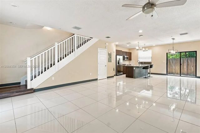 4 of 42 - 10455 Nw 82nd Street #10, Doral, FL