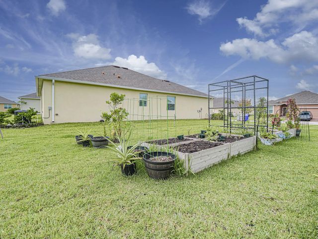 5 of 56 - 80 52nd Square, Vero Beach, FL