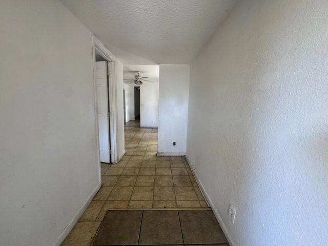 2 of 25 - 11 S D Street, Lake Worth Beach, FL