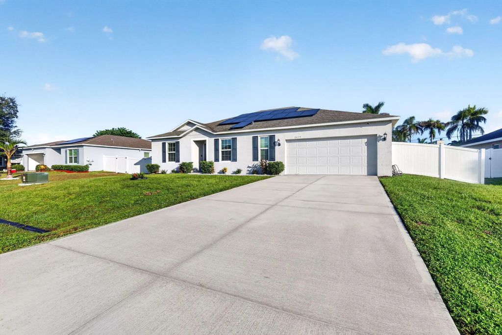 2615 Sw Harem Circle, Port St. Lucie