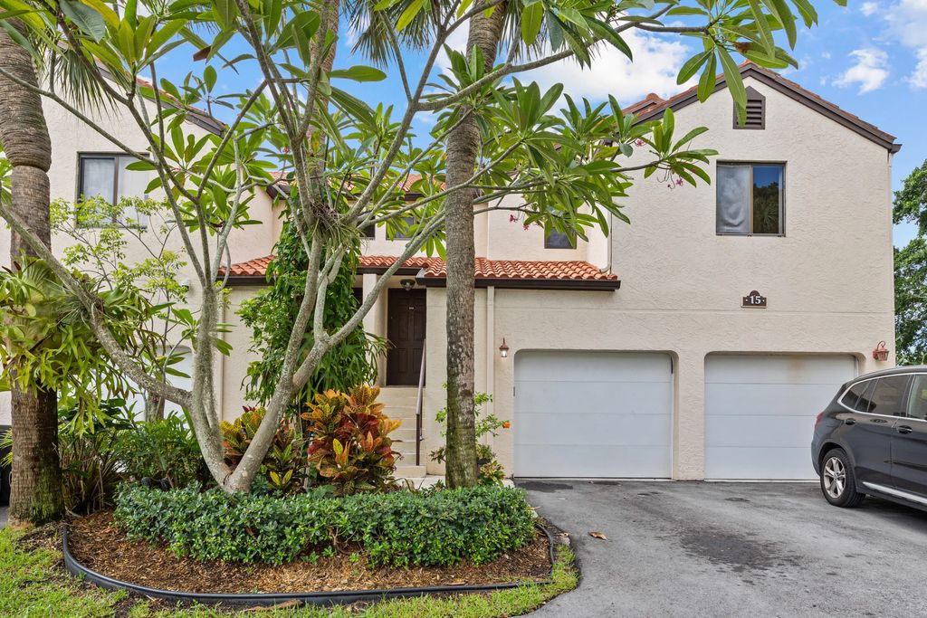 15 Via De Casas Sur #204, Boynton Beach