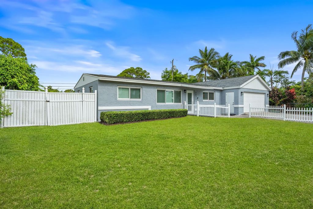 2071 W Carol Circle, West Palm Beach