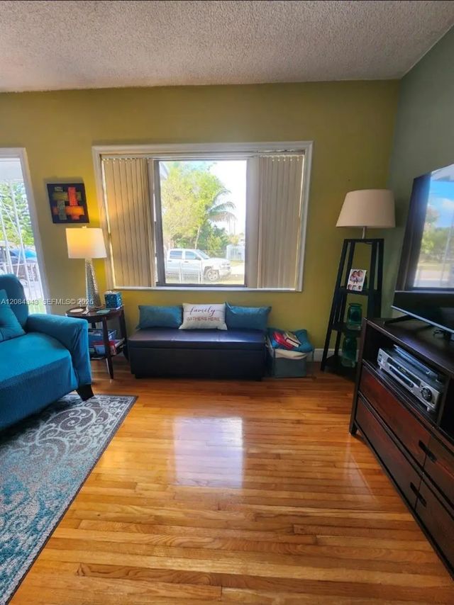5 of 24 - 130 E 35th Street, Hialeah, FL
