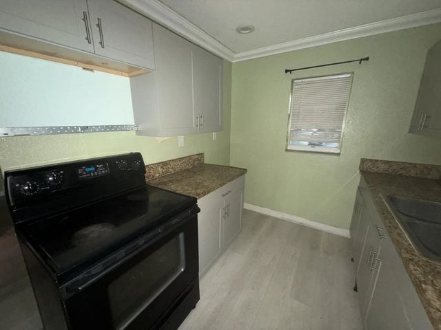 3 of 9 - 2121 Nw 26th Avenue, Fort Lauderdale, FL