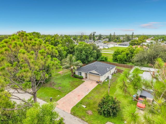 3 of 61 - 4306 Ne 24th Place, Cape Coral, FL
