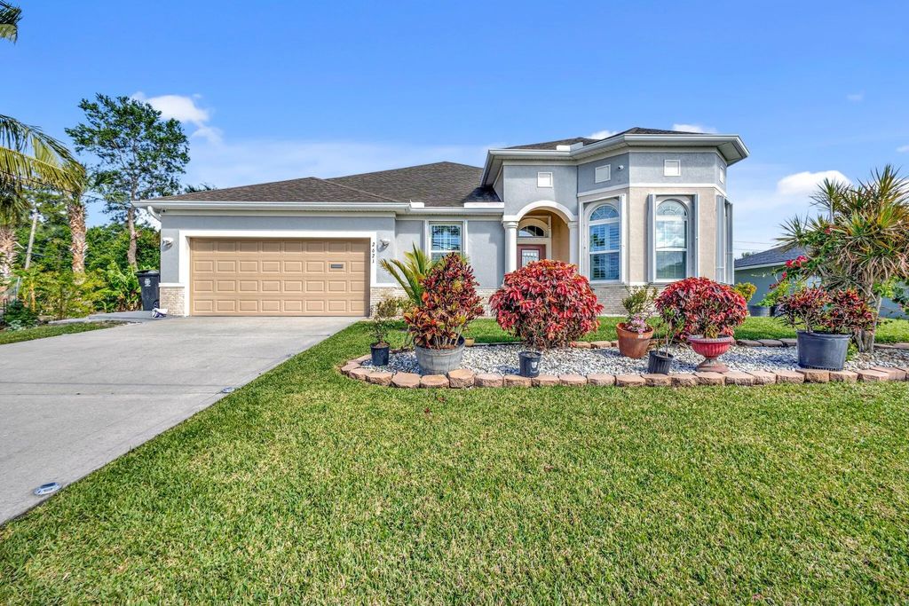 2621 Sw Feather Terrace, Port St. Lucie