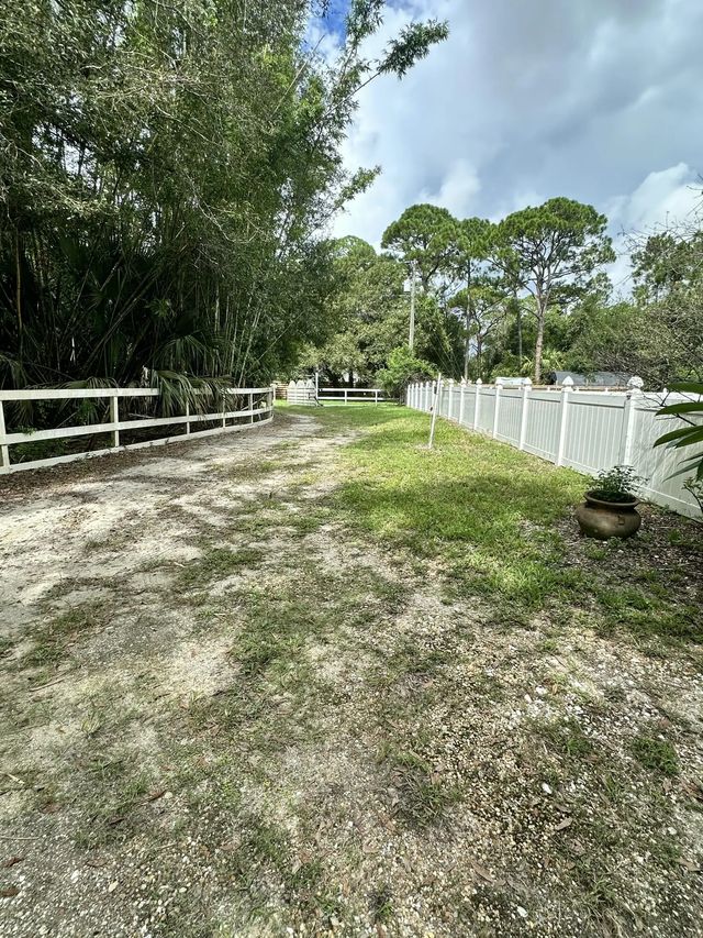 3 of 33 - 1964 Jaynell Street, Fort Pierce, FL