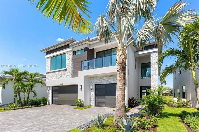 3 of 33 - 20415 Southernwood Avenue, Boca Raton, FL
