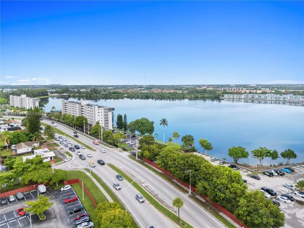 1200 Ne Miami Gardens Drive #315w, Miami