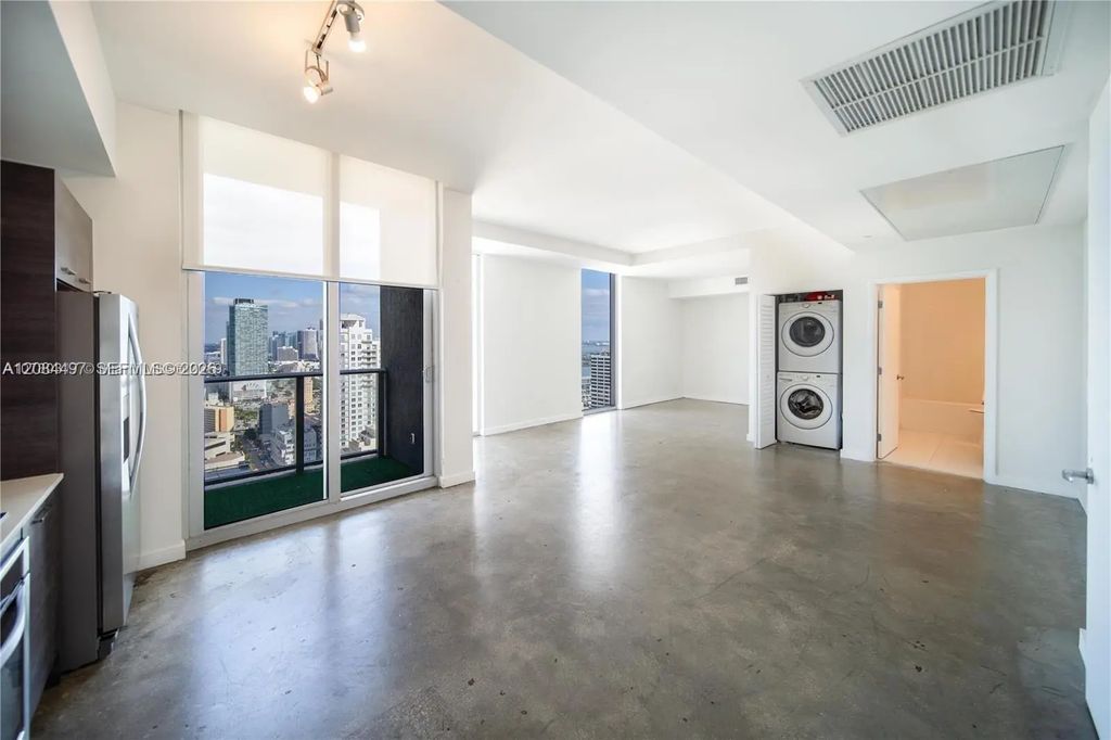 151 Se 1st Street #ph08, Miami