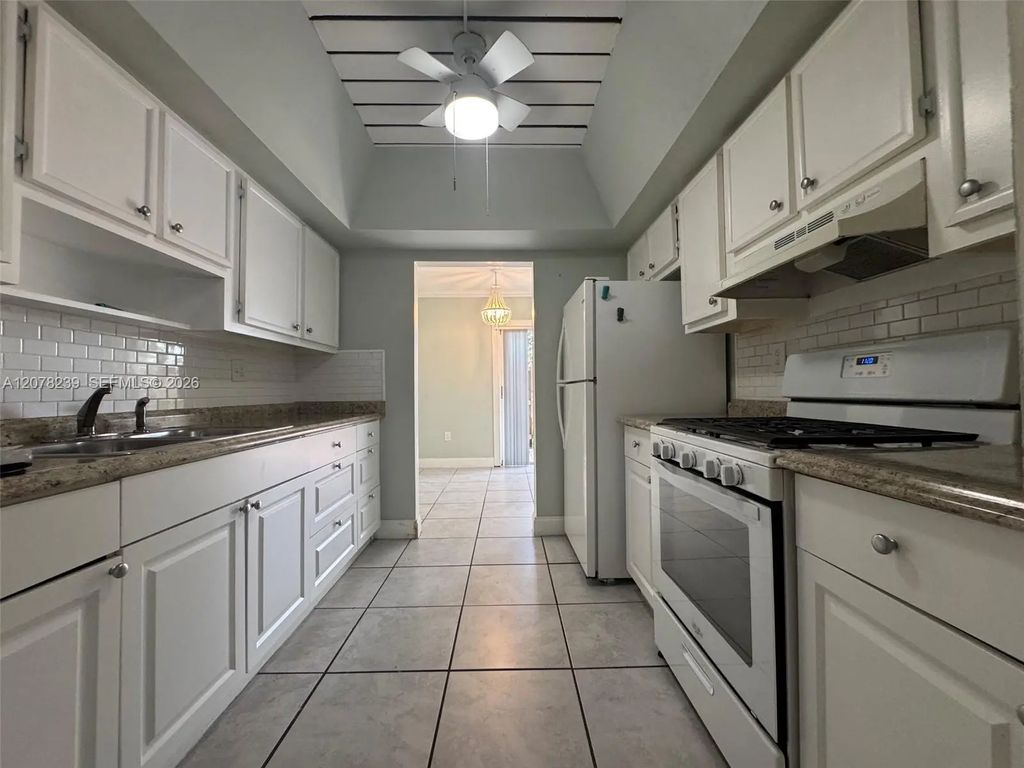 11467 Sw 109th Road #7b, Miami