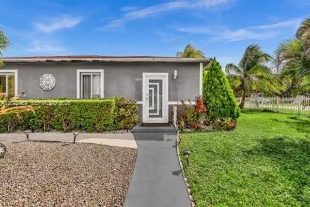 10055 Nw 5th Avenue, 