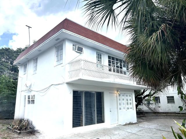 3 of 37 - 113 N Lakeside Drive ##5 & #6, Lake Worth Beach, FL