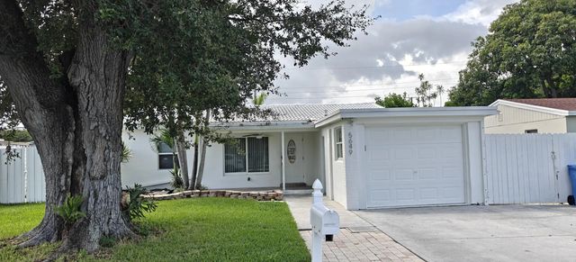 4 of 16 - 5649 Ne 5th Terrace, Oakland Park, FL