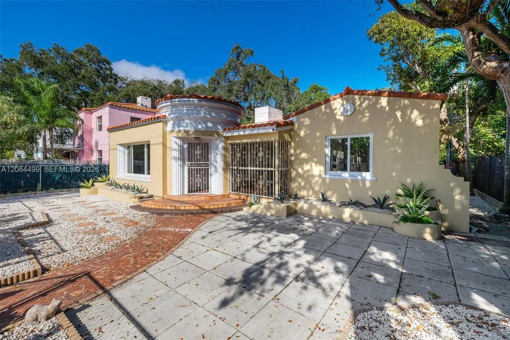 571 Ne 64th Street #studio, Miami