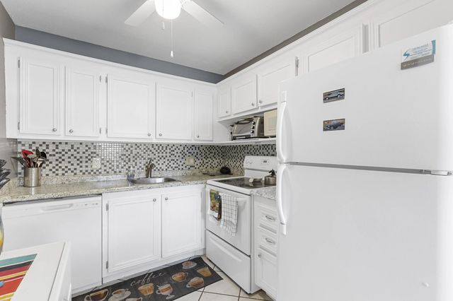 159 Newport J, Deerfield Beach