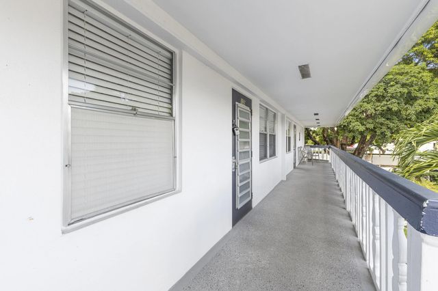 3 of 39 - 159 Newport J, Deerfield Beach, FL