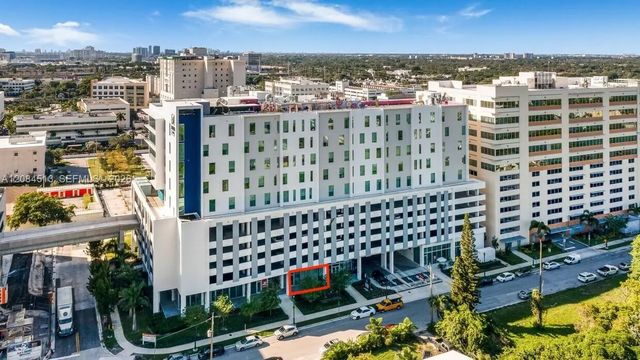 2820 Ne 214th Street #1, Aventura