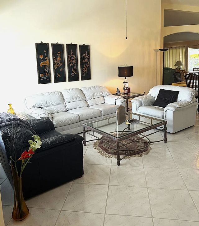 4 of 35 - 373 Nw Sherry Lane, Port St. Lucie, FL