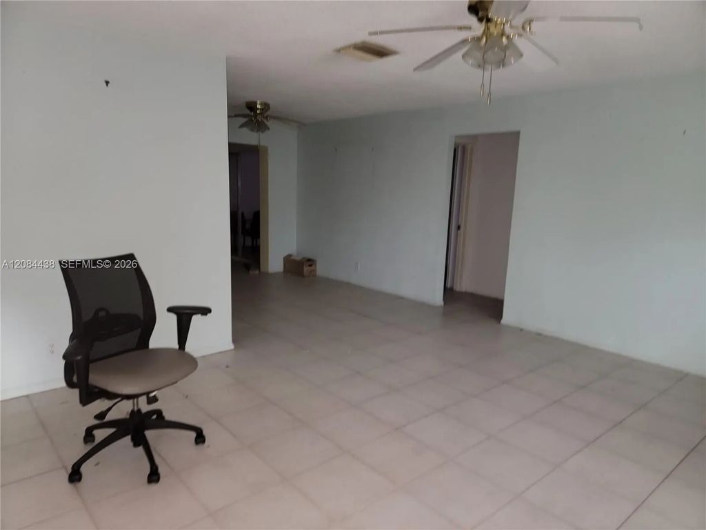 5712 Nw 68th Terrace, Tamarac