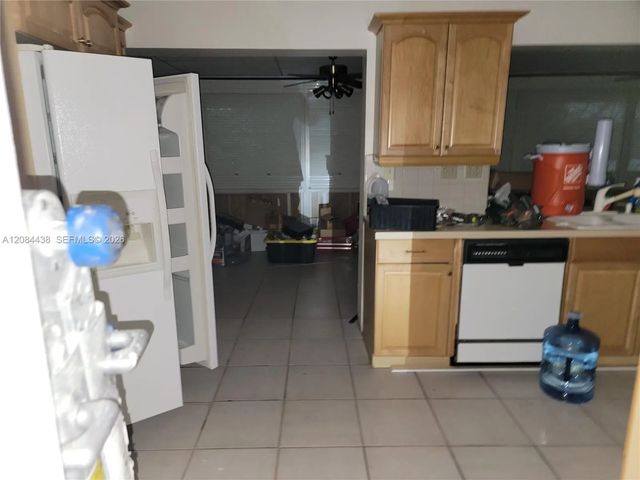 2 of 3 - 5712 Nw 68th Terrace, Tamarac, FL