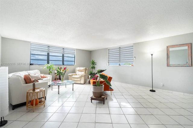 3 of 22 - 1811 Jefferson Street #601, Hollywood, FL