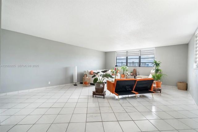 5 of 22 - 1811 Jefferson Street #601, Hollywood, FL