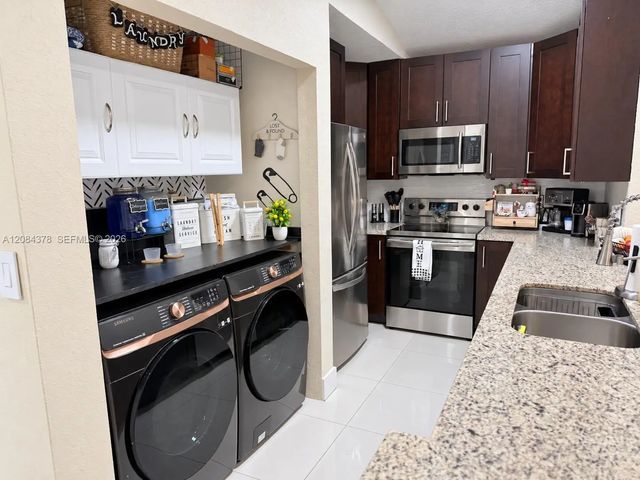 3 of 25 - 5260 Nw 184th Lane, Miami Gardens, FL
