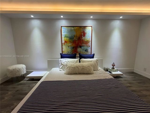 3 of 13 - 20301 W Country Club Drive #1530, Aventura, FL