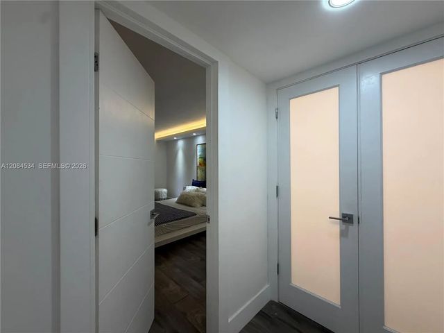 5 of 13 - 20301 W Country Club Drive #1530, Aventura, FL