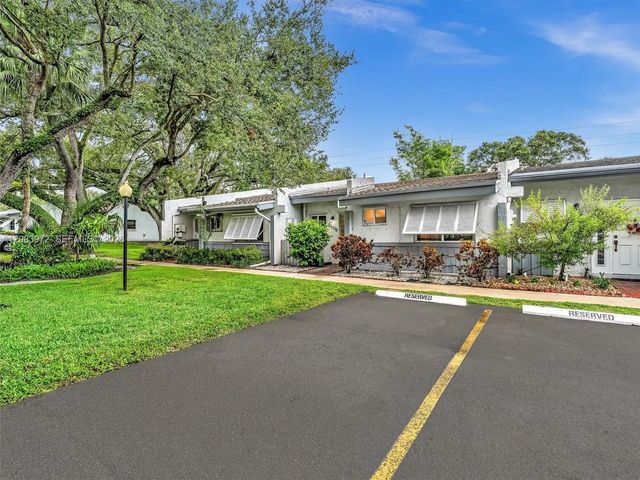 4 of 66 - 2408 N 35th Avenue, Hollywood, FL