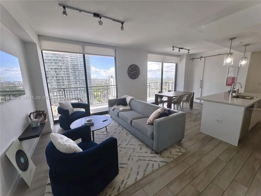 999 Sw 1st Avenue #2303, Miami