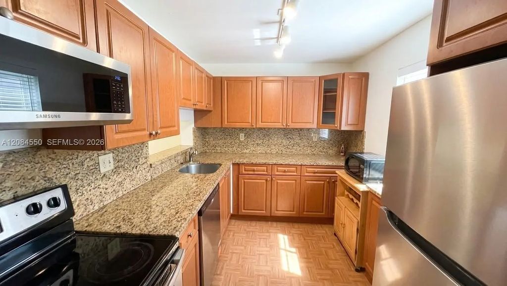 8520 Sw 133rd Ave Road #210, Miami