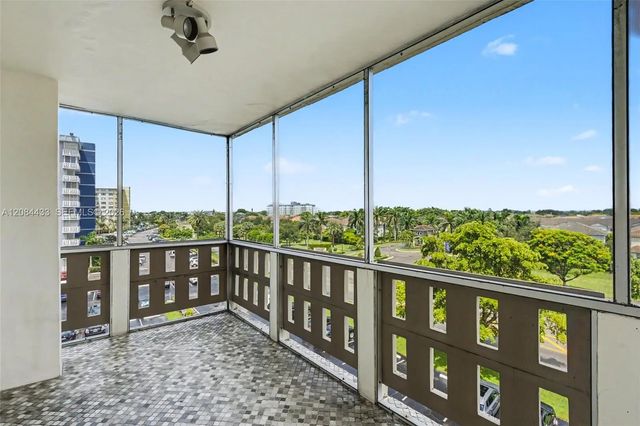 4 of 43 - 4330 Hillcrest Drive #520, Hollywood, FL
