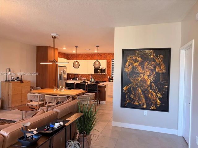 3 of 24 - 8316 Nw 43rd Street, Doral, FL