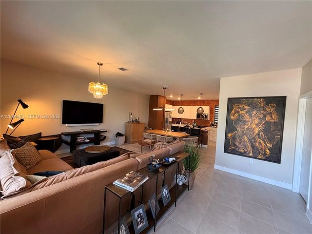 5 of 24 - 8316 Nw 43rd Street, Doral, FL