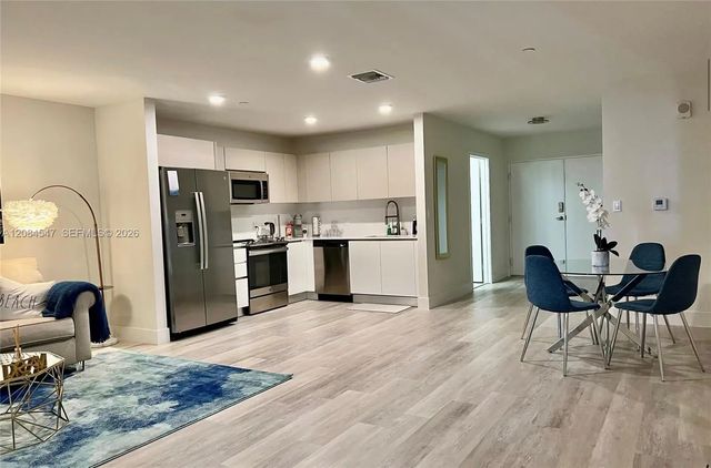 3 of 15 - 19380 Ne 26th Avenue #205, Miami, FL