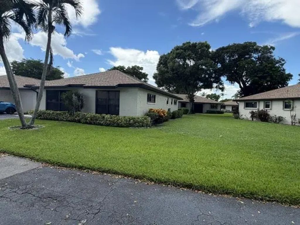 4695 Robinwood Place #b, Boynton Beach