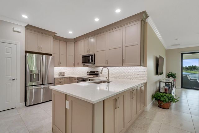 4425 Beauty Leaf Circle, Vero Beach