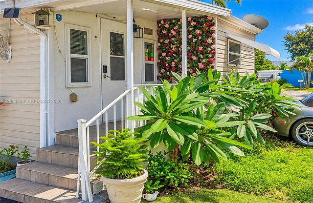3 of 6 - 4832 Sw 47 Lane, Davie, FL
