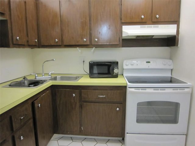 5 of 12 - 6150 Nw 62nd Street #107, Tamarac, FL