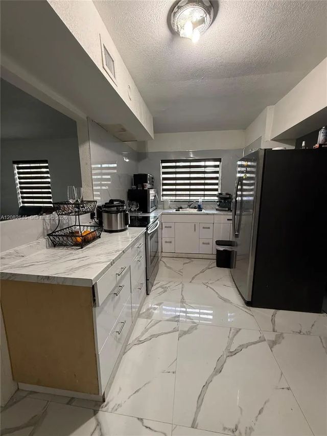 4 of 10 - 16415 Nw 22nd Avenue, Miami Gardens, FL
