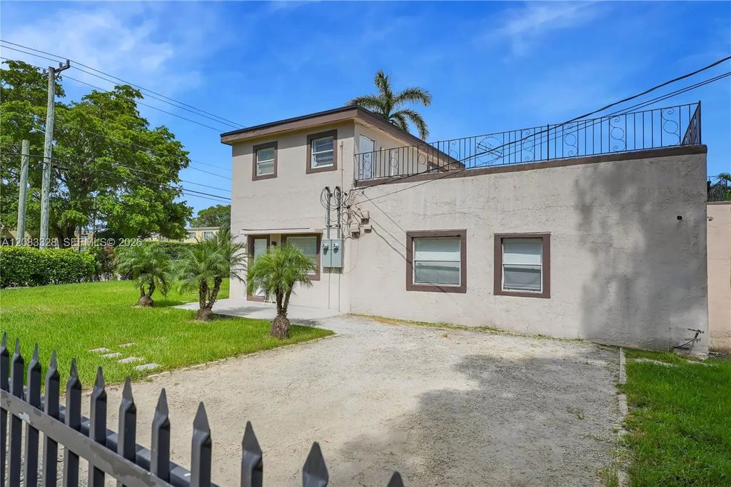 8295 Nw 4th Avenue #b, Miami