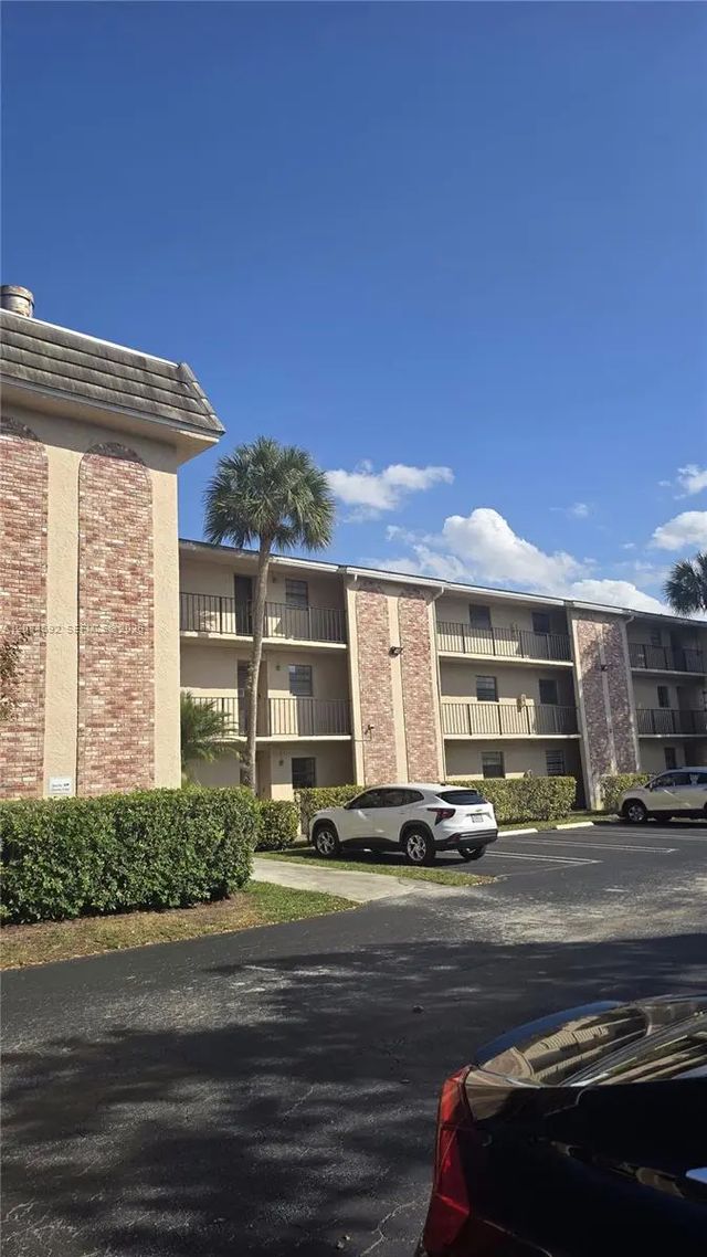 3 of 11 - 3351 Nw 85th Avenue #316, Coral Springs, FL